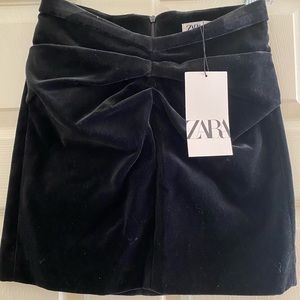 VELVET MINI SKIRT